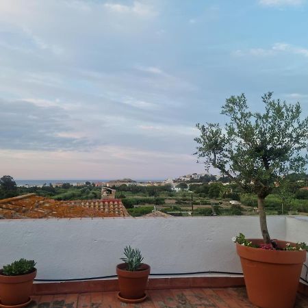 Amb Encant I Estil Mediterrani En Zona Tranquilla De Llanca I Amb Terrassa Exterior foto