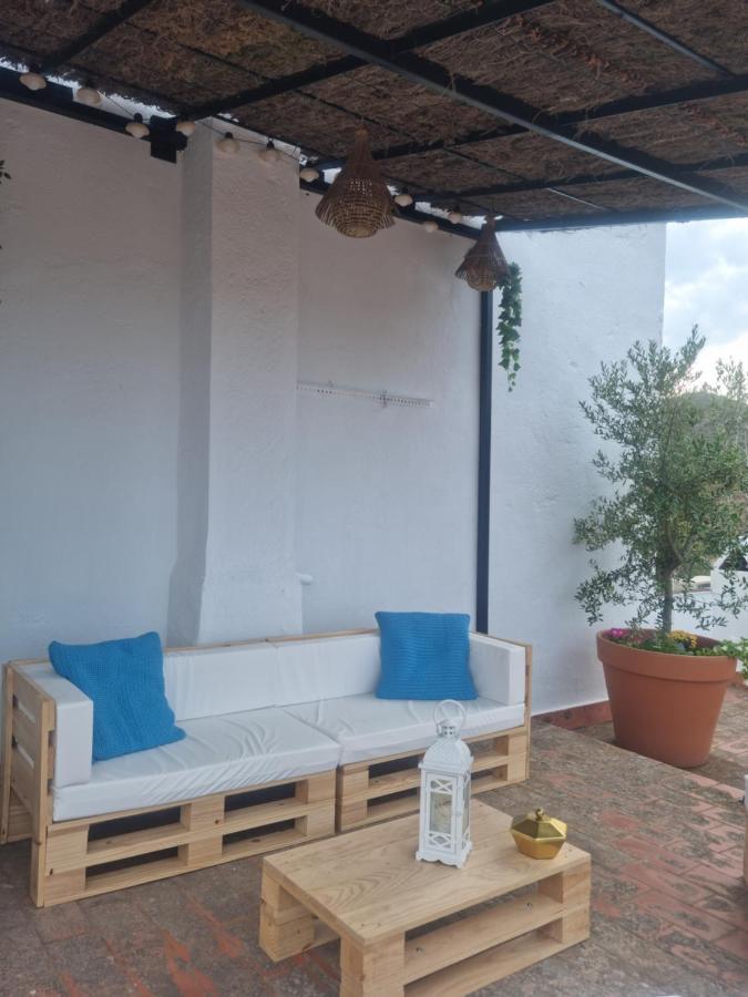 Amb Encant I Estil Mediterrani En Zona Tranquilla De Llanca I Amb Terrassa Exterior foto